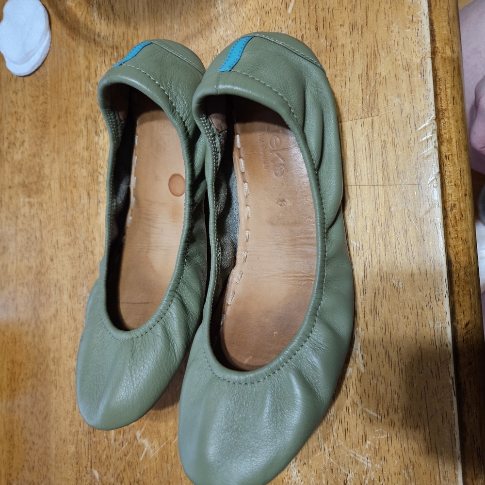 Tieks Ballet Flats size 8 Olive Color